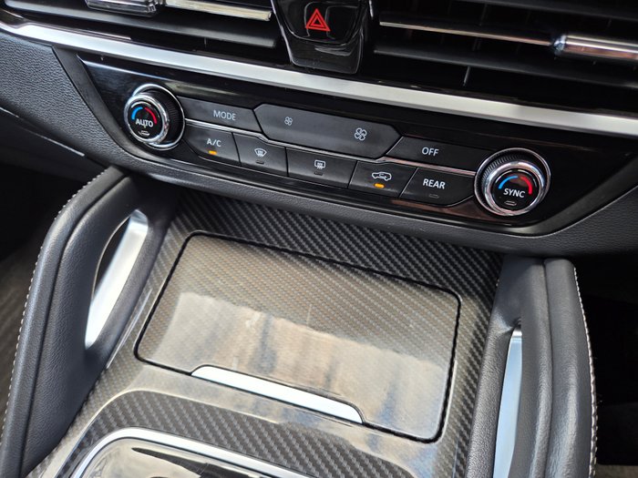 2024 LDV D90 Executive