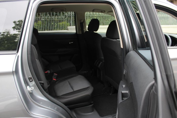 2021 Mitsubishi Outlander ES ZL MY21 AWD Titanium