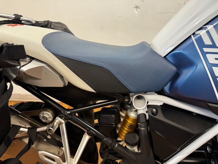 2023 BMW Motorrad R 1250 GS ADVENTURE RALLYE LIGHT WHITE UNI/RACINGBLUE MET/RACI