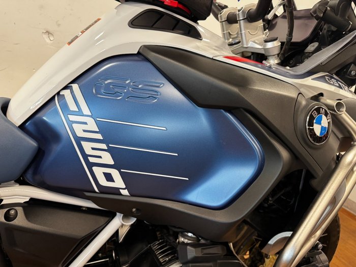 2023 BMW Motorrad R 1250 GS ADVENTURE RALLYE LIGHT WHITE UNI/RACINGBLUE MET/RACI