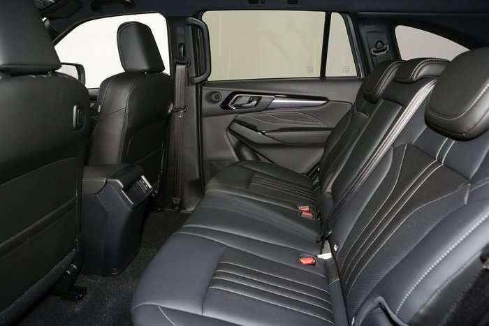 2025 Isuzu MU-X LS-T