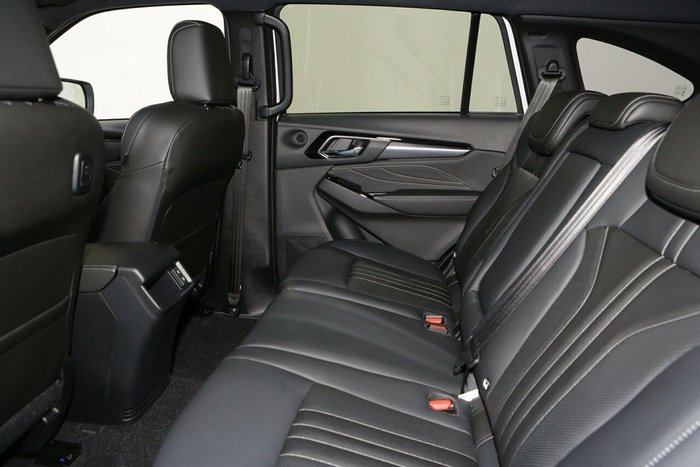 2025 Isuzu MU-X LS-T