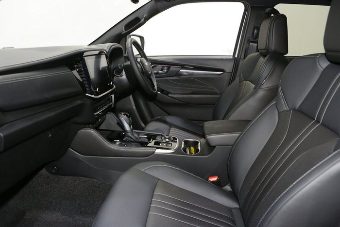 2025 Isuzu MU-X LS-T