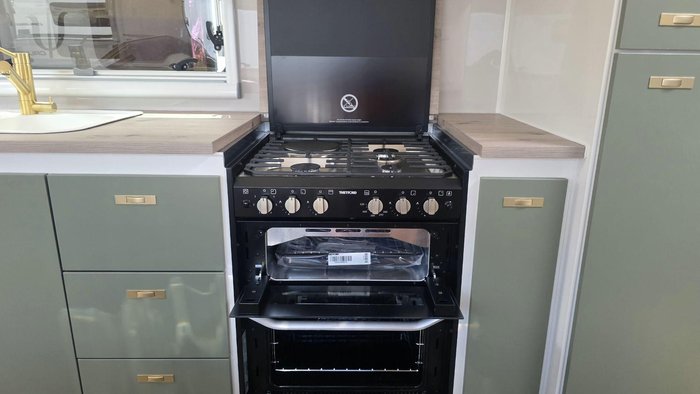 2026 Essential Caravans Cruiser 210Rd 21'