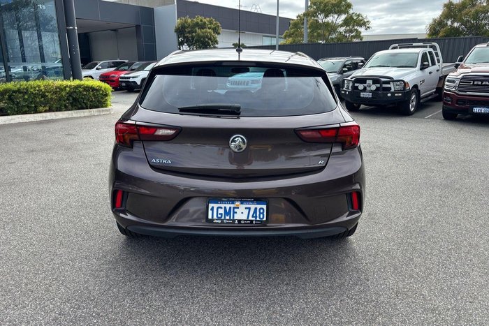 2017 Holden Astra R