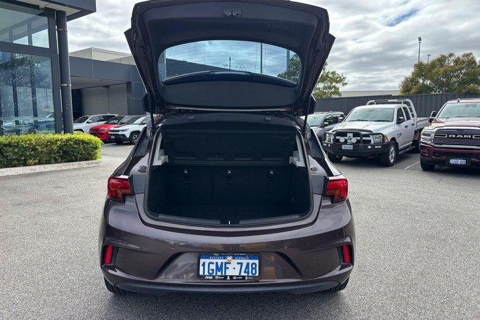 2017 Holden Astra R