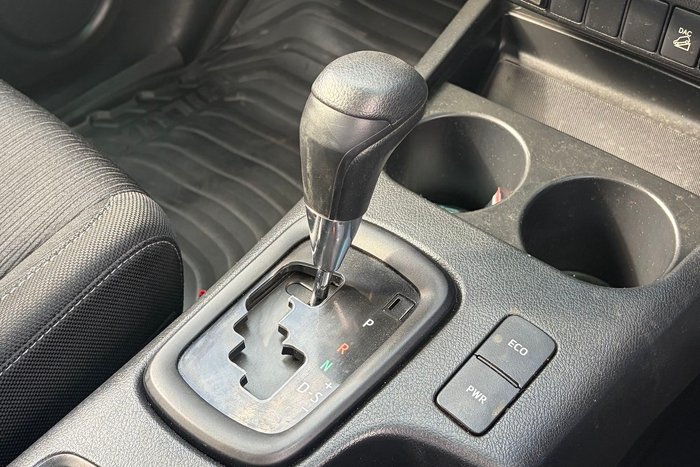2022 Toyota Hilux SR
