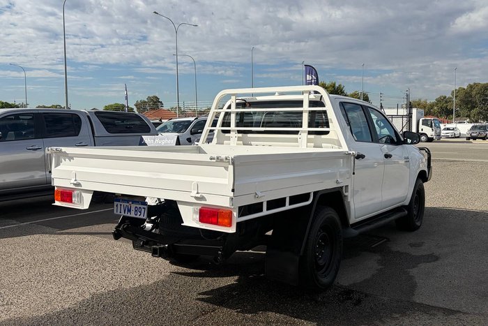 2022 Toyota Hilux SR