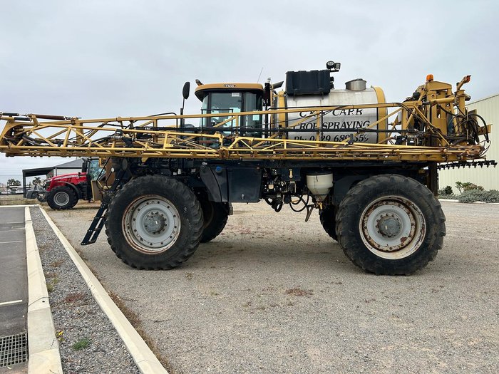 2012 Rogator 1300 Self-Propelled Sprayer