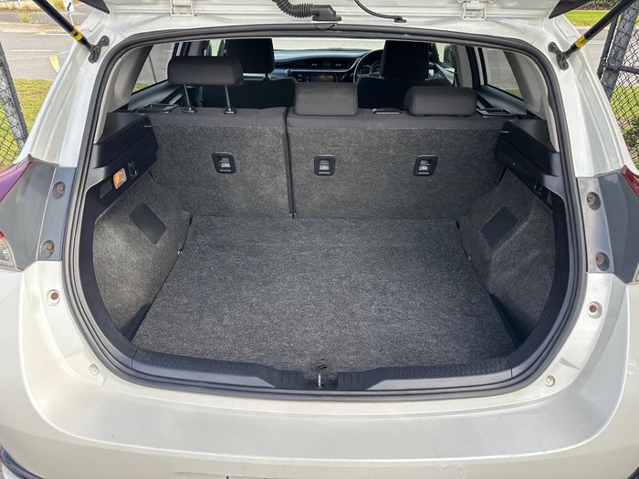 2016 Toyota Corolla Ascent ZRE182R Glacier White