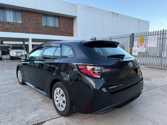 2021 Toyota Corolla Touring G-X  Hybrid