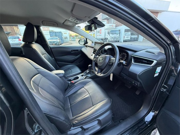 2021 Toyota Corolla Touring G-X  Hybrid