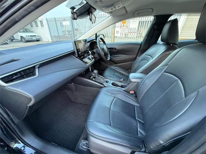 2021 Toyota Corolla Touring G-X  Hybrid