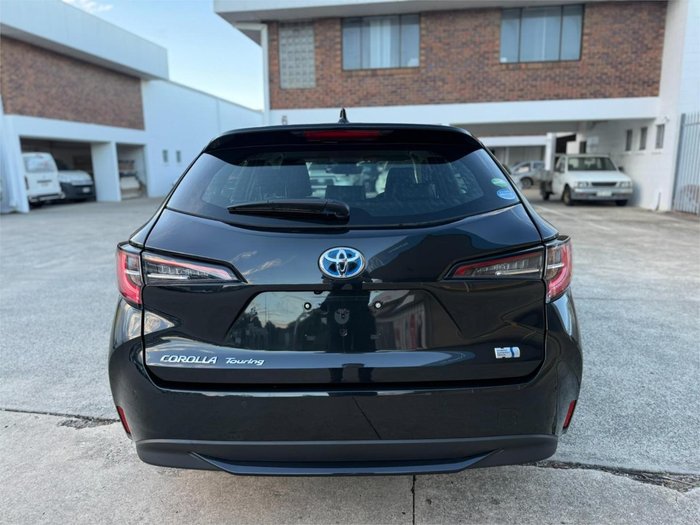 2021 Toyota Corolla Touring G-X  Hybrid