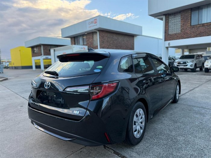 2021 Toyota Corolla Touring G-X  Hybrid