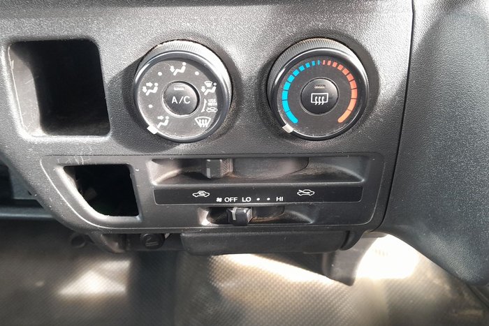 2009 Toyota Hiace KDH201R MY10