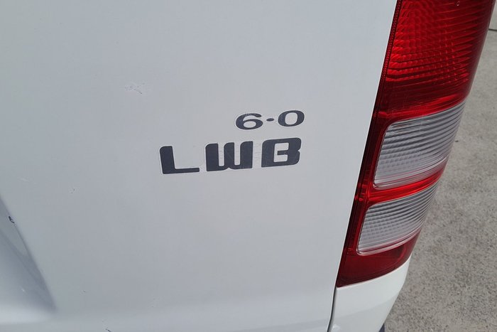 2007 Toyota Hiace LWB TRH201R French Vanilla