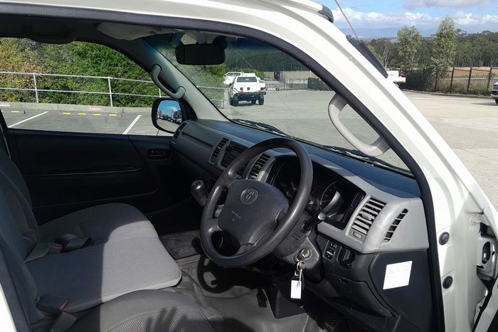 2007 Toyota Hiace LWB TRH201R French Vanilla