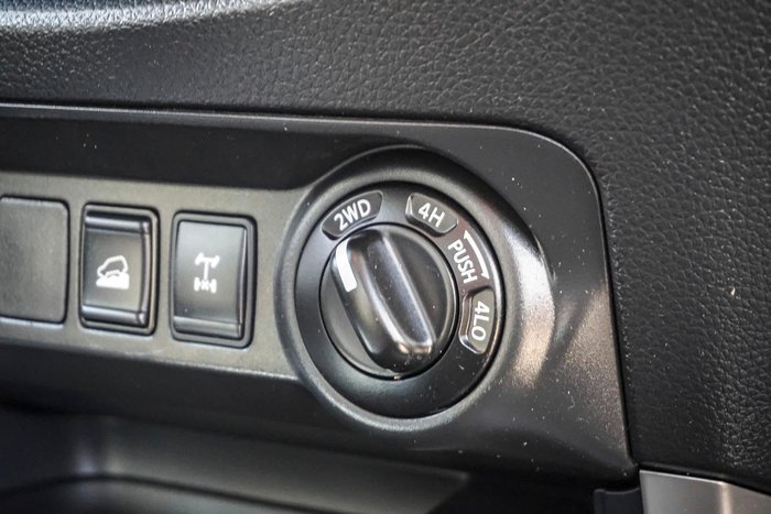 2024 Nissan Navara SL