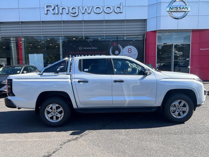 2026 Nissan Navara ST D27 MY26 4X4 Dual Range Blizzard White