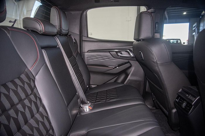 2025 Isuzu D-MAX X-TERRAIN