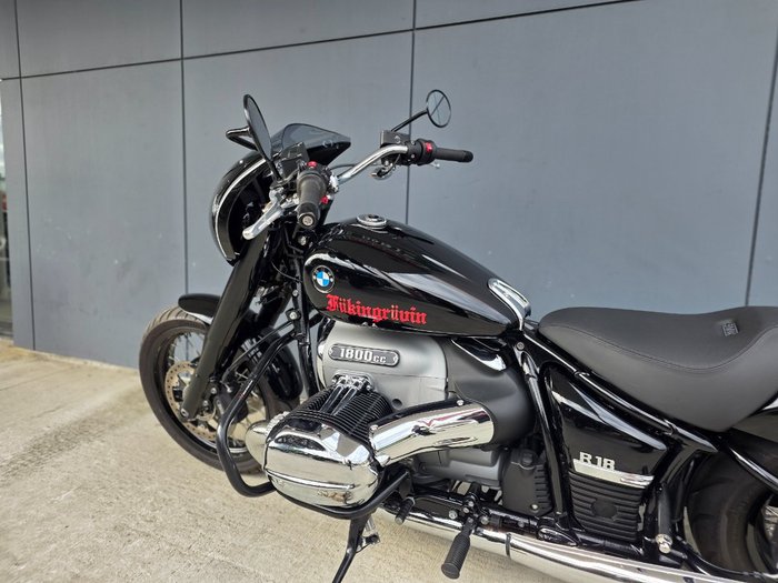 2021 BMW Motorrad R 18 BLACK