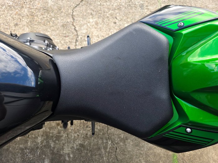 2025 Kawasaki Z H2 (ZR1000K) GREEN