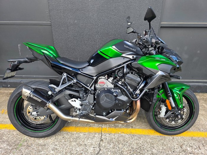 2025 Kawasaki Z H2 (ZR1000K) GREEN
