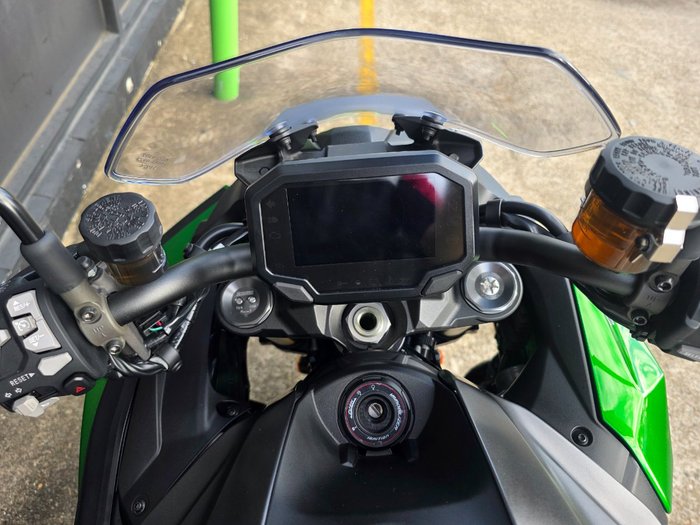 2025 Kawasaki Z H2 (ZR1000K) GREEN