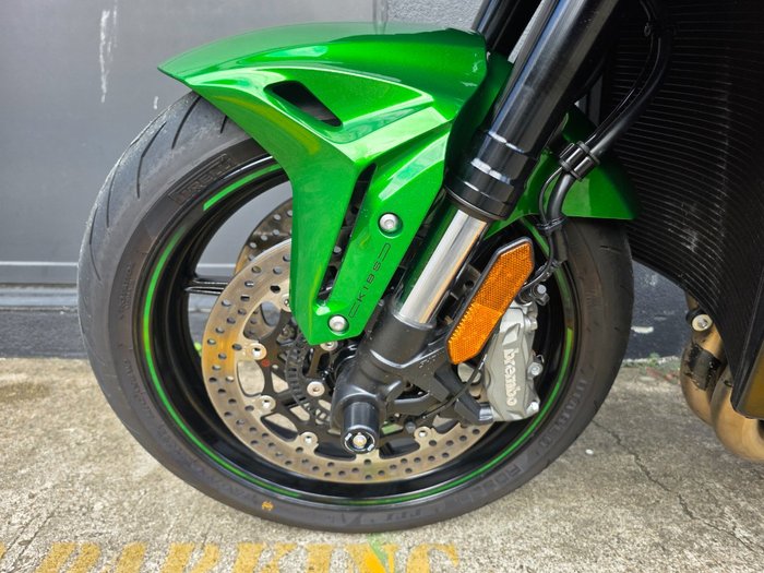 2025 Kawasaki Z H2 (ZR1000K) GREEN