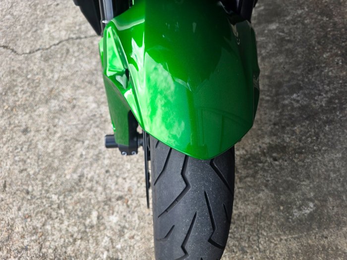 2025 Kawasaki Z H2 (ZR1000K) GREEN