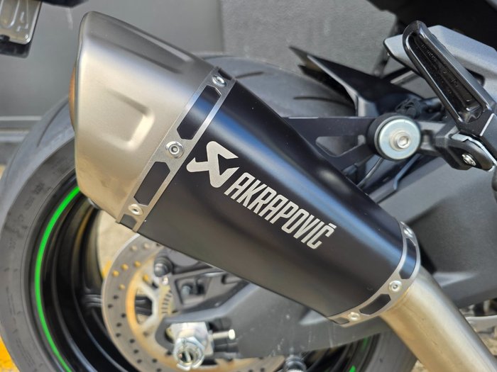 2025 Kawasaki Z H2 (ZR1000K) GREEN