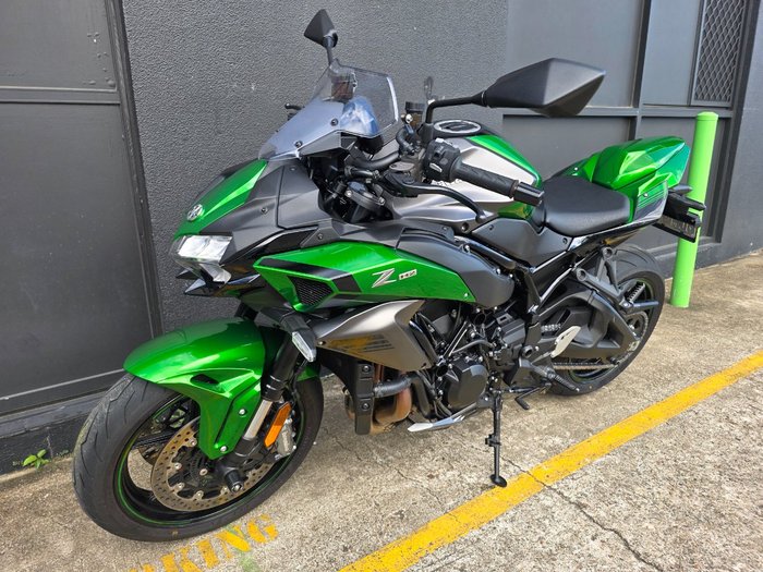2025 Kawasaki Z H2 (ZR1000K) GREEN