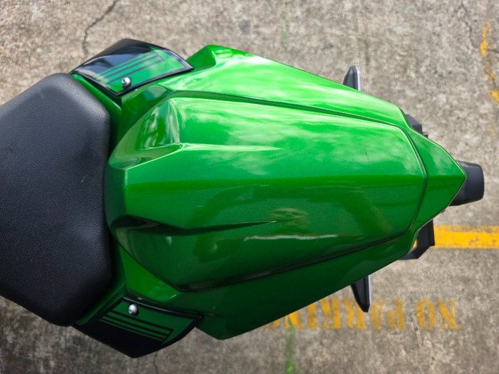 2025 Kawasaki Z H2 (ZR1000K) GREEN