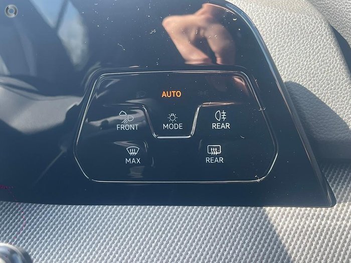 2025 Volkswagen Golf 110TSI R-Line