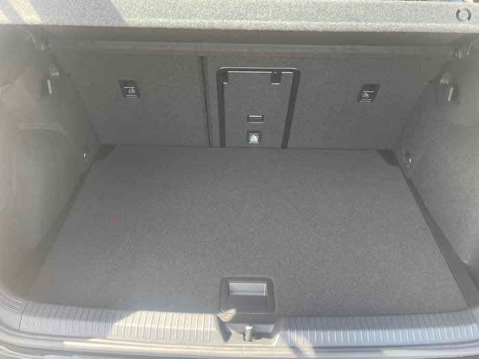 2025 Volkswagen Golf 110TSI R-Line