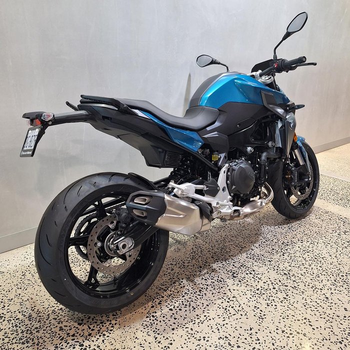 2025 BMW F 900 R