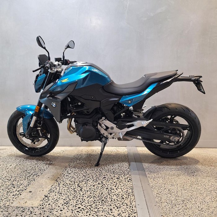 2025 BMW F 900 R
