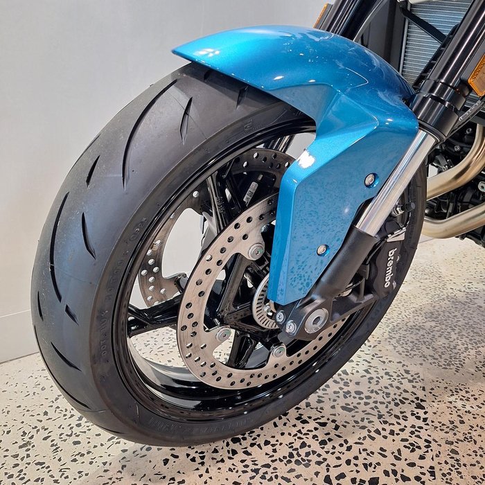 2025 BMW F 900 R