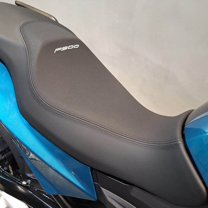 2025 BMW F 900 R