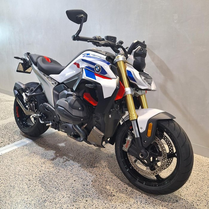 2025 BMW
