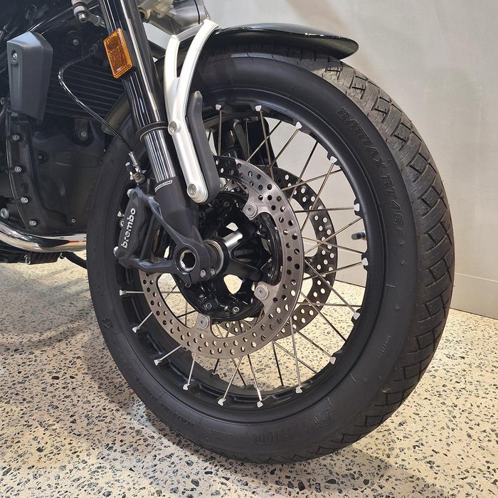2025 BMW R 12 HL