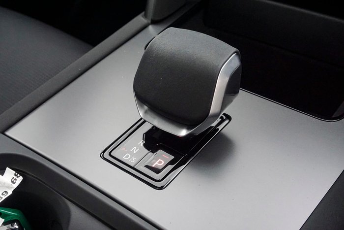 2026 Land Rover Discovery Sport P250 Landmark