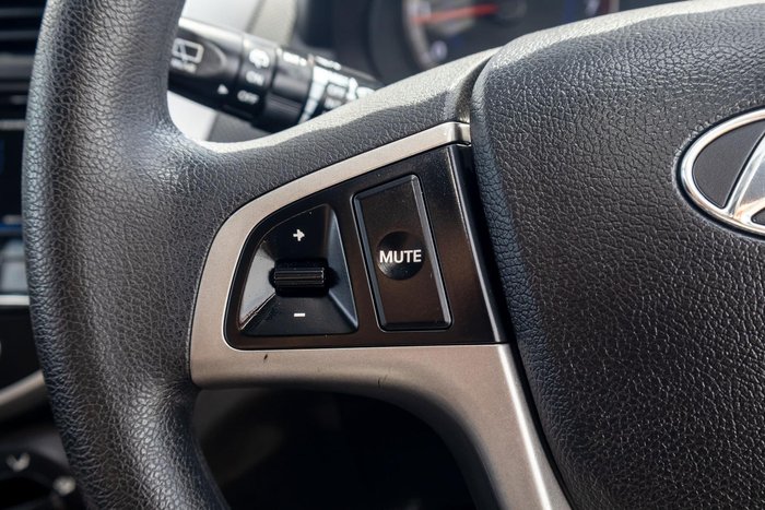 2015 Hyundai Accent Active
