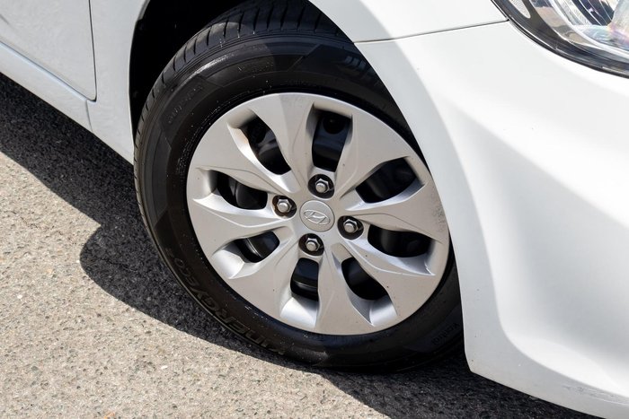 2015 Hyundai Accent Active