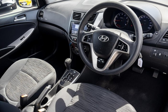2015 Hyundai Accent Active