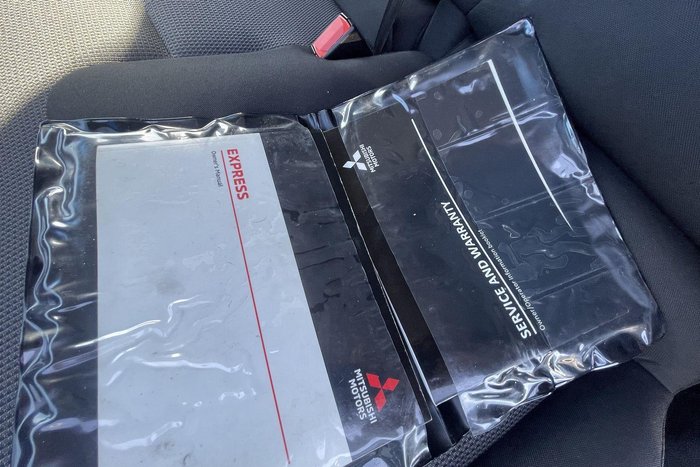 2020 Mitsubishi Express GLX