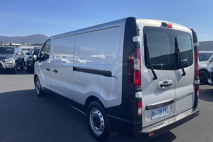 2020 Mitsubishi Express GLX