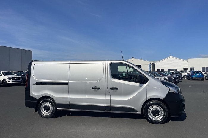 2020 Mitsubishi Express GLX