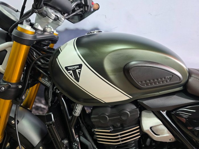 2024 Triumph SCRAMBLER 400 X GREEN